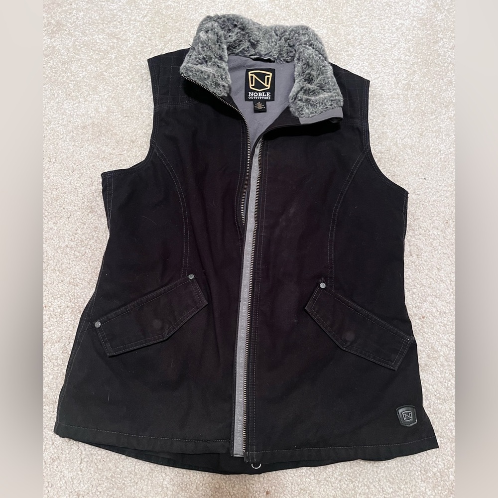Outdoor winter vest